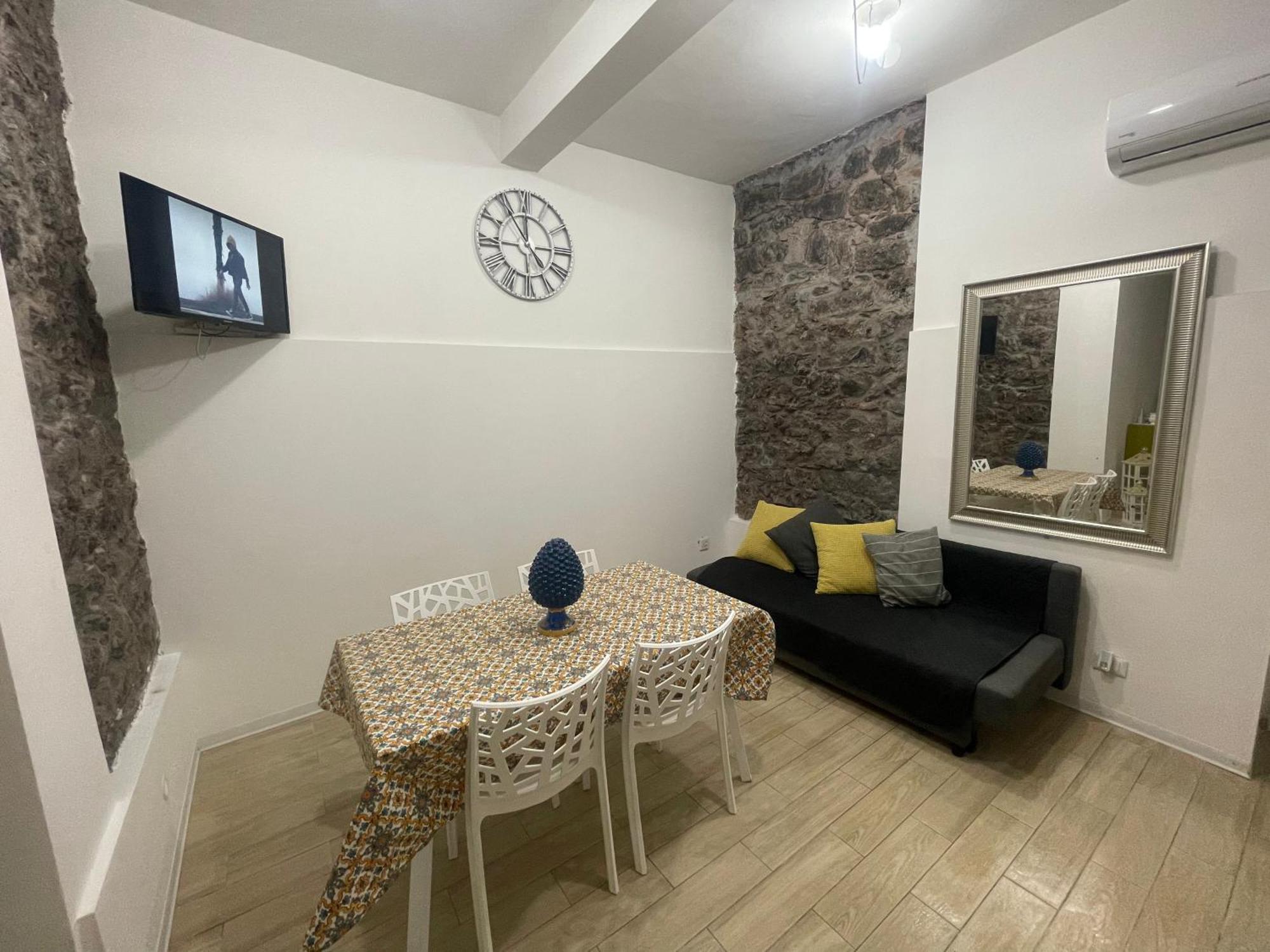 Apartamento Cortile Corsica 13 Catania Exterior foto