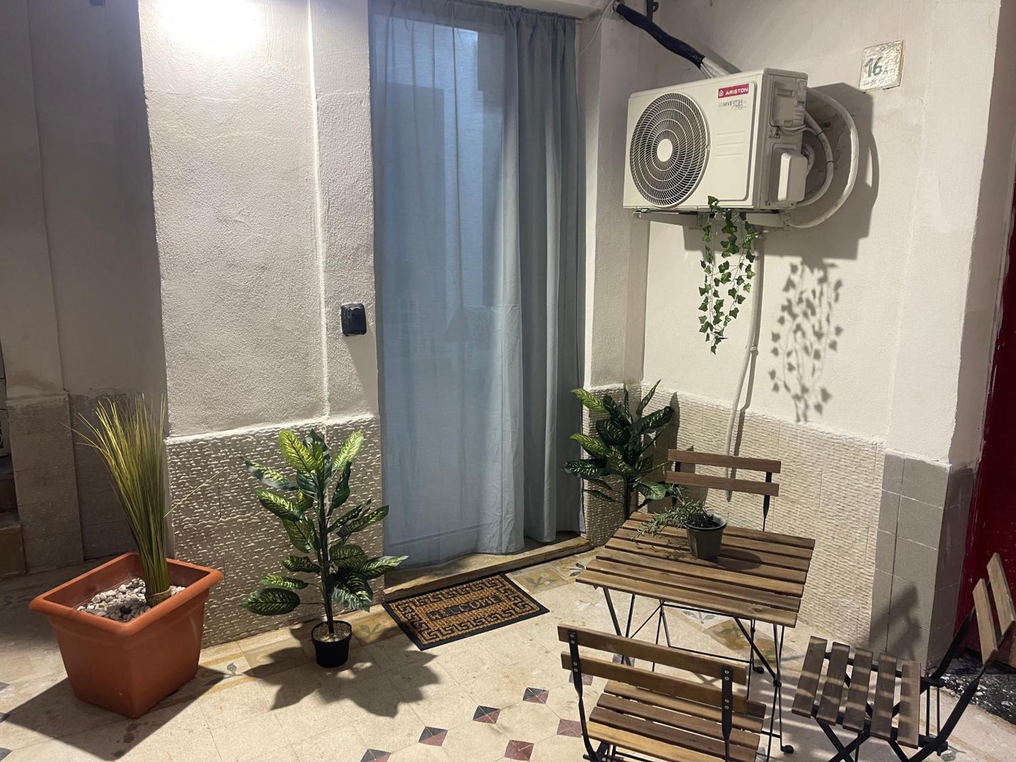 Apartamento Cortile Corsica 13 Catania Exterior foto